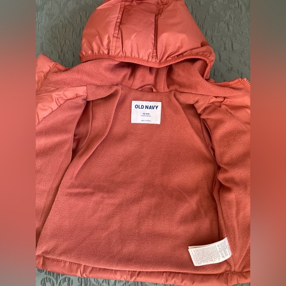 Old Navy | NWT Girls Puffer Jacket - Picture 3 of 5